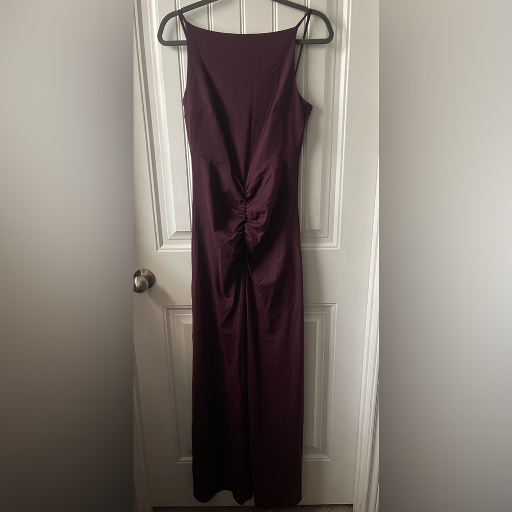 Susana Monaco
Size Small
NWT
Elegant Plum Evening Gown - Picture 2 of 4